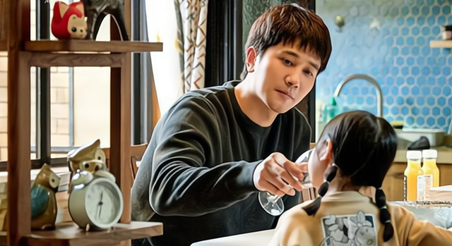 夫妻领养孩子后，发现她越长越像妻子，亲子鉴定后丈夫才知真相