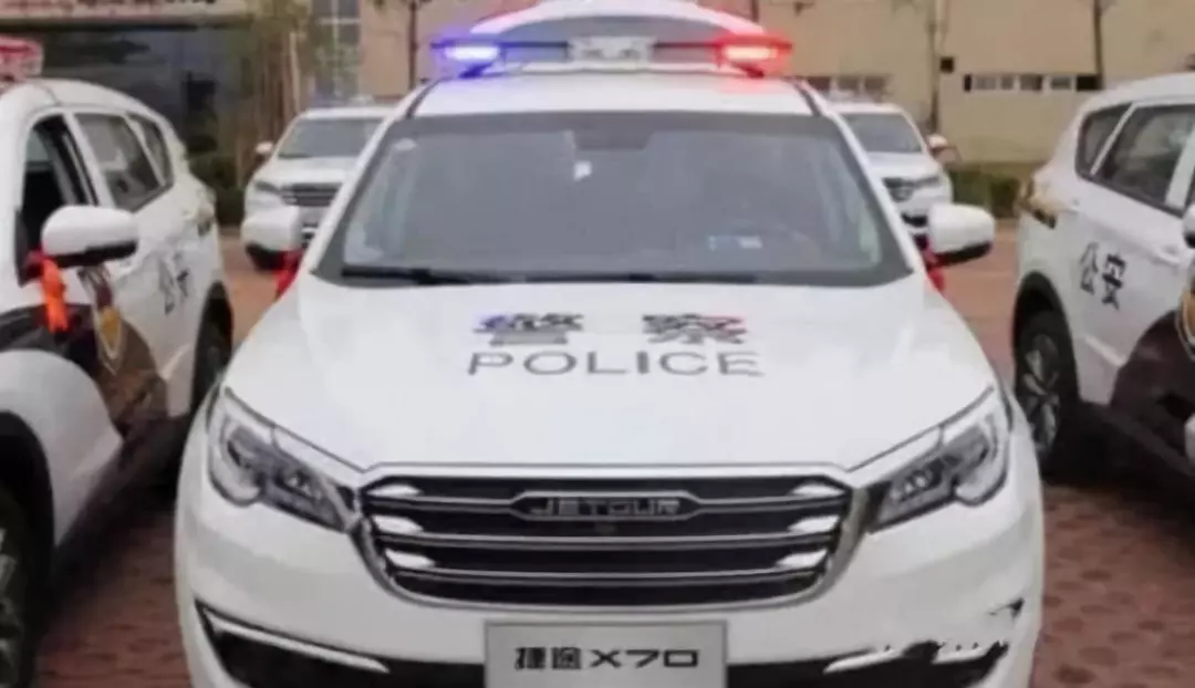徐晓峰|中国警车“大换血”,日本汽车全部停用,公安部:新车更显大国威严!