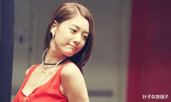 李成敏|李成敏穿上无痕裤后，这腿好像开了“特效”一般，令人格外羡慕