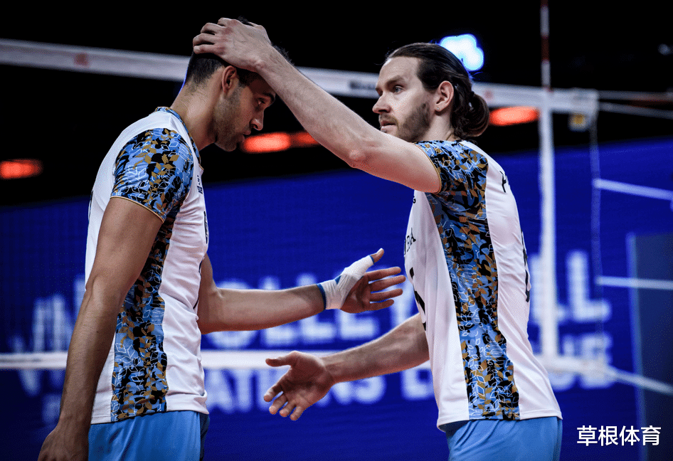 日本队|被打回原形？最新排名：日本队3连败已跌至第10，三队同为5胜1负