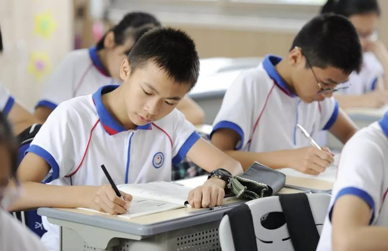 早恋|中考推出新政策,22年将实行“两考合一”,中考录取率或将降低