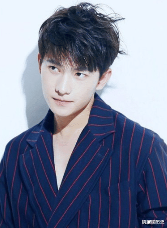 乔欣|实锤！乔欣与杨洋的恋情再添实锤！男方送了值万元的永生花独角兽