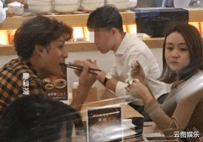 分居|又一男星被曝离婚，本人承认9年婚姻出问题，与小10岁妻子已分居