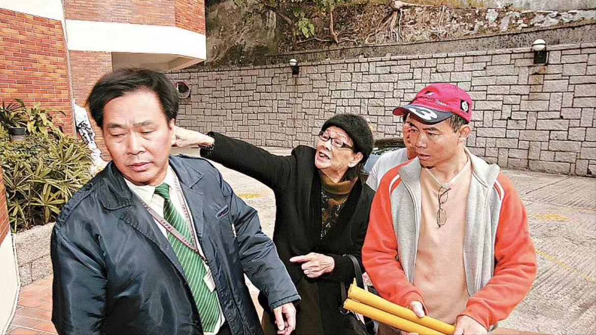 梅启明|梅妈被梅启明气得进医院，痛骂对方：他什么都要钱，简直不是人