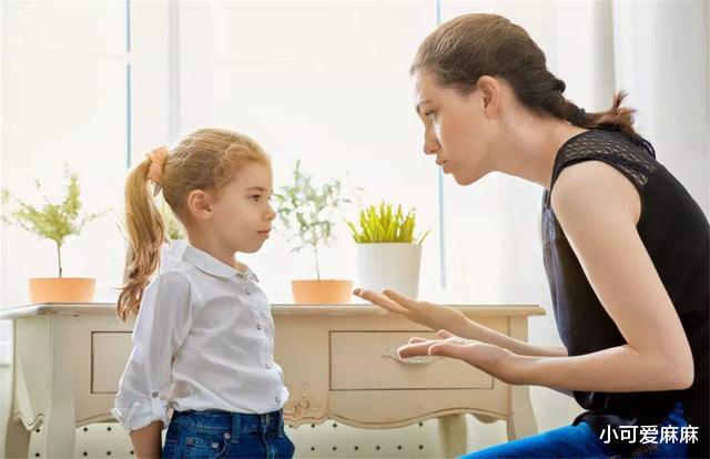 小可爱麻麻|孩子“窝里横，外面怂”的性格，和父母有很大关系，值得我们反思