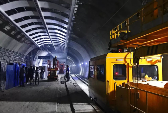 美军|中国又一神秘工程露出真容,藏在长城底下100米,日本隐约紧张了