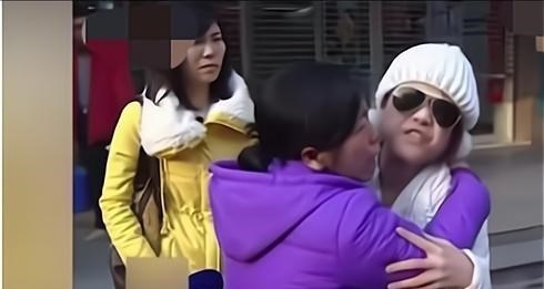 家有二宝育儿|无语！21岁女大学生嫌弃父母穷酸要做亲子鉴定，只想找有钱父母