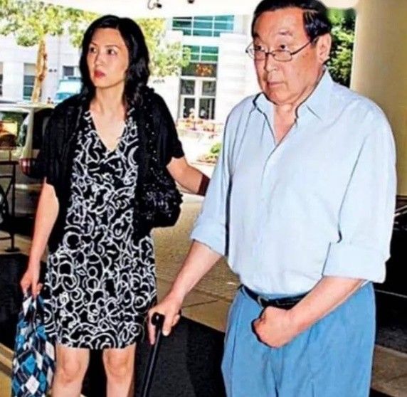 杨紫琼|何莉莉：隐忍43年熬死风流丈夫，独揽70亿家产，秘诀：坚决不离婚