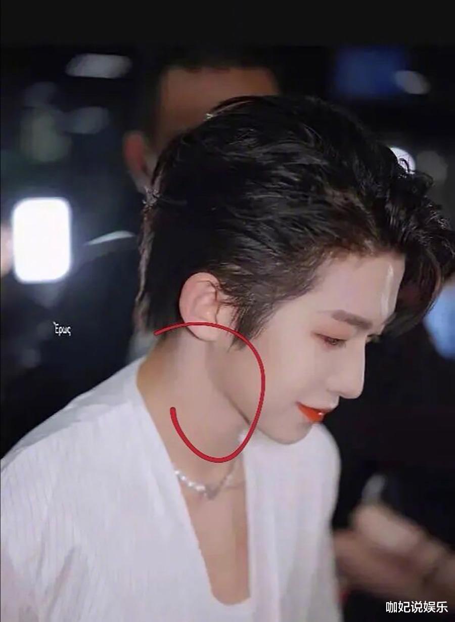 滤镜|这是化妆还是刷漆？滤镜也难掩粉尘感，男爱豆的审美怎么变土了！