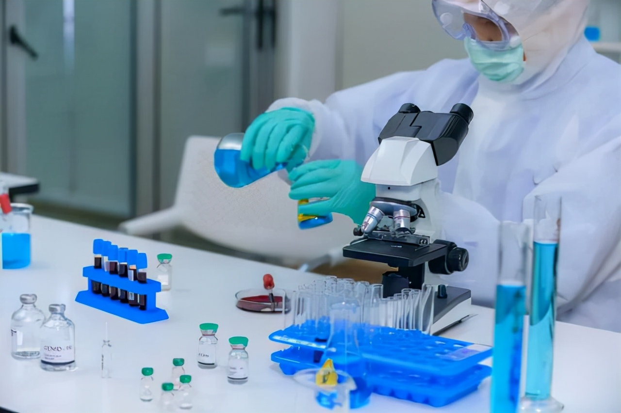新冠病毒克星找到了?中国科学家宣布重磅消息,14亿人可以放心了