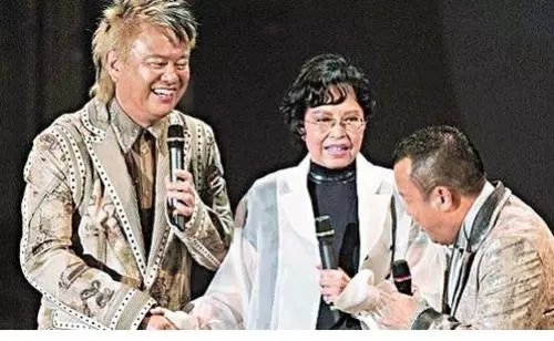 狄娜|“亚洲第一艳星”狄娜的香艳往事：做过间谍，征服了一千多个男人