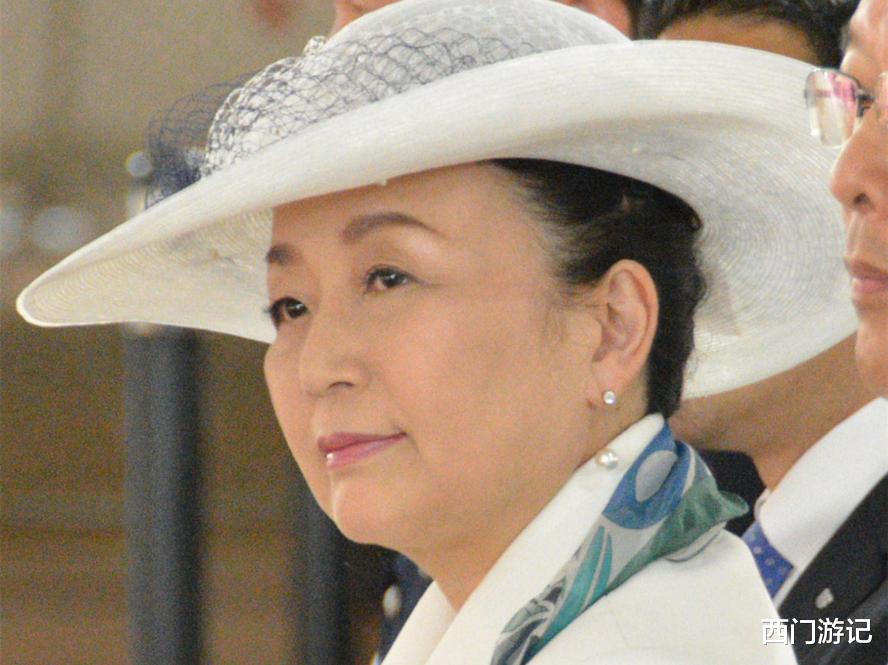 埃马纽埃尔·马克龙|日本“最无情”的王妃：女儿住院不去看，连丈夫葬礼都缺席