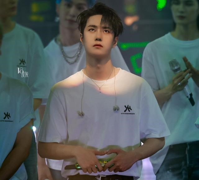 王一博|时隔数月,王一博全新代言上线,没想到因为名字引来笑话!