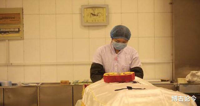 |90后入殓师：入学两月被“预定”，过年亲戚不让进家门