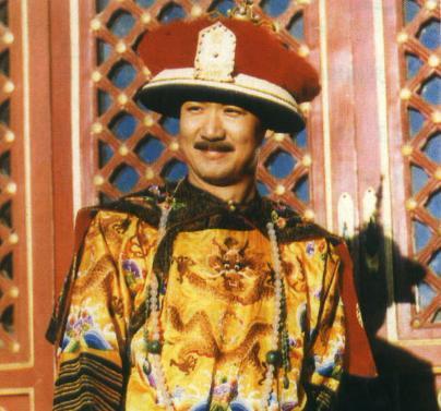 张国立|1972年，张国立与尸体同睡4晚，头发一夜掉光，至今不敢回忆