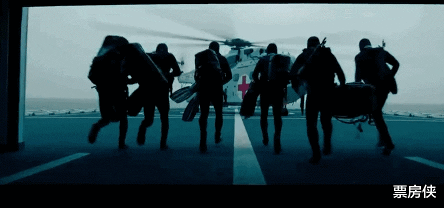 任达华|首播收视第一，动作场面媲美《红海行动》，央视又出“王炸剧”了