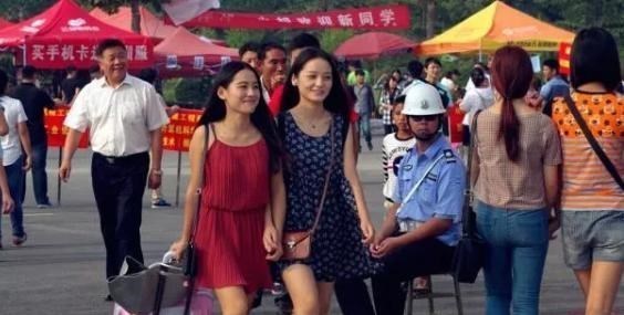 大学生|大学校园“潜规则”火了,辅导员从不明说,大学生要心里有数