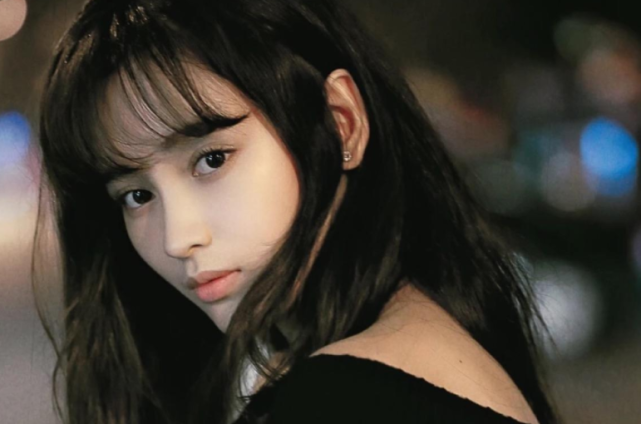 杨幂|刚走红就解约，杨幂旗下再出“白眼狼”，真的替她感到不值