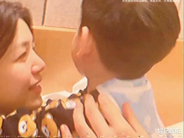 陈妍希|陈妍希首晒儿子正面照，获老公陈晓支持，小星星模样可爱又帅气