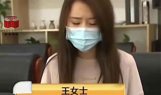 我不该占你的车位,但你太没有素养了,竟然在我车顶小便,赔车!