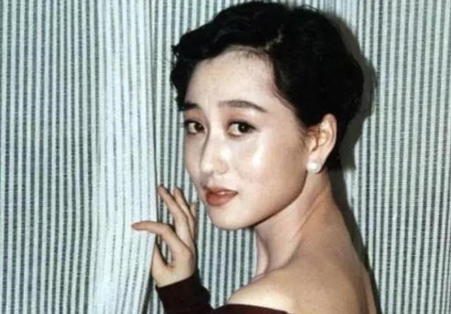 利智|李连杰心甘情愿把20亿留给她，你可知道利智有多厉害