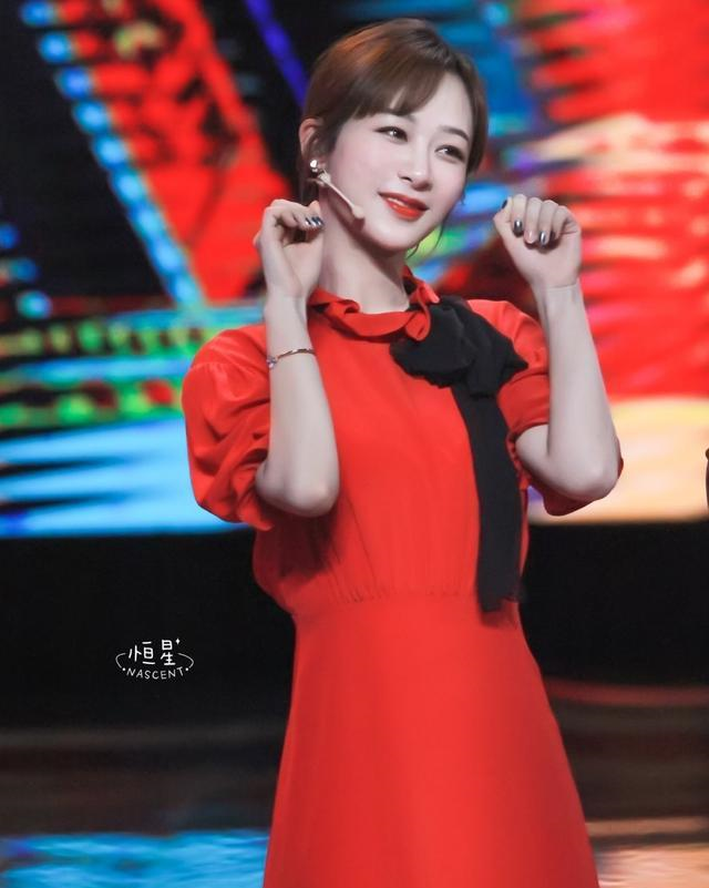 王源|“尖叫之夜”暂定嘉宾：肖战、蔡徐坤、张艺兴、王源四大顶流齐聚