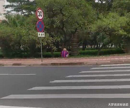 罗志祥|本尊洗不白“南宁罗志祥”凉凉了！孤坐马路边直播…被网红圈抛弃