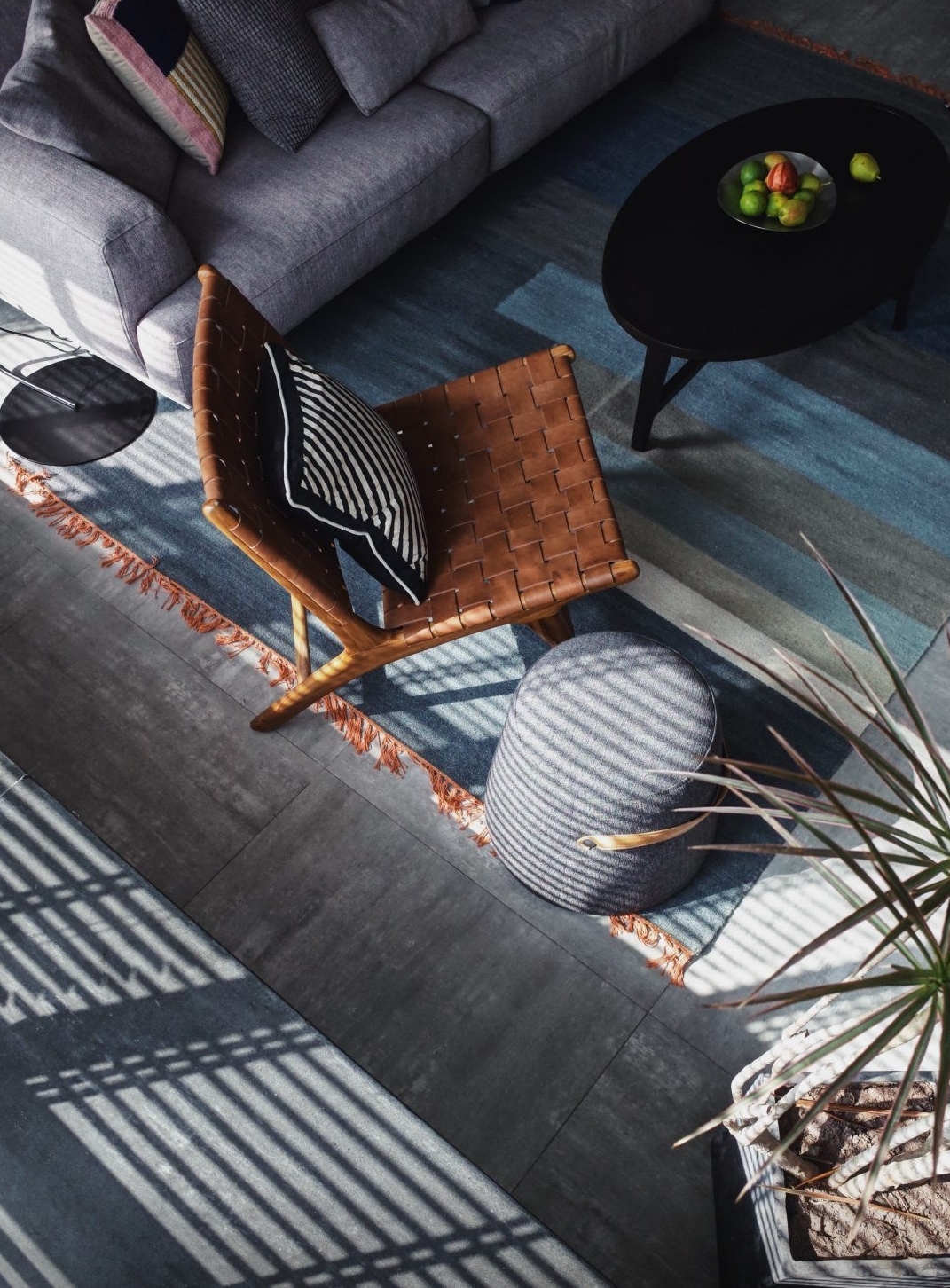 新住家居|她坚持在玄关加一扇门,家人都觉得很鸡肋,入住后才发现真好用!