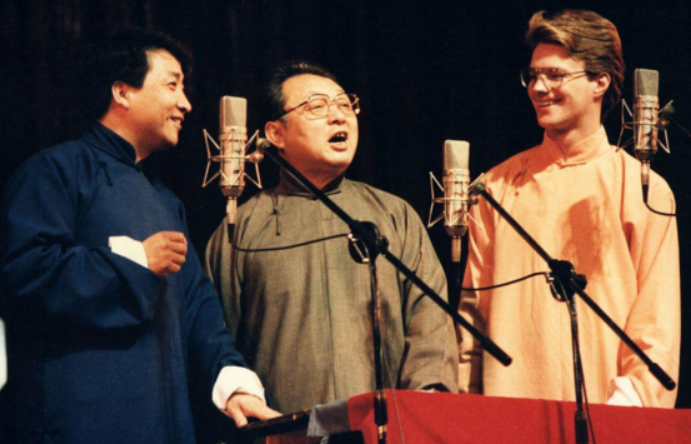 姜昆|姜昆最得意的“洋徒弟”，捞金无数突然消失？郭德纲一语道破原因