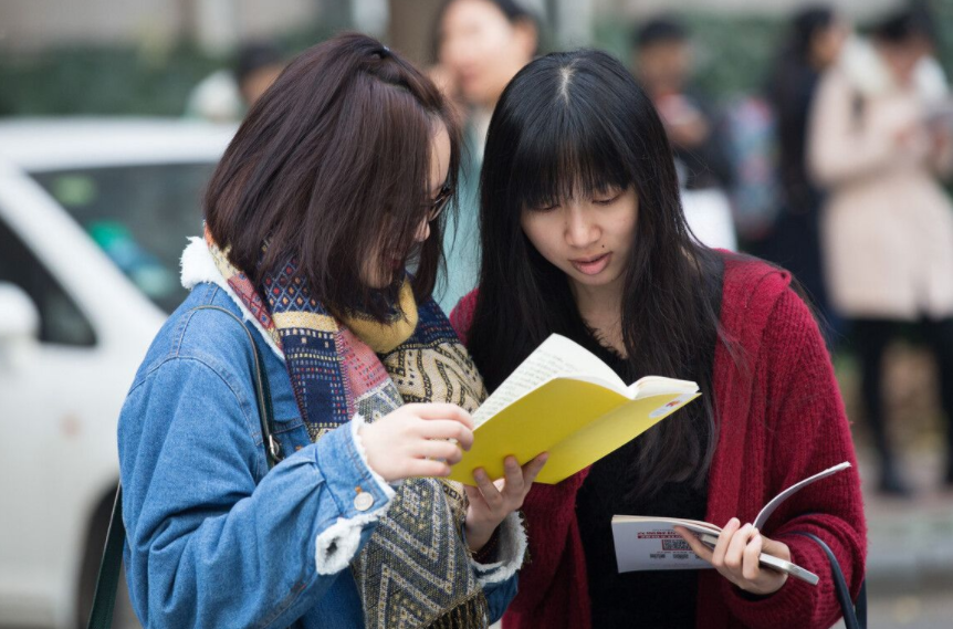 大学|家长眼中的“铁饭碗”专业，实际上人才泛滥，选择前要慎重
