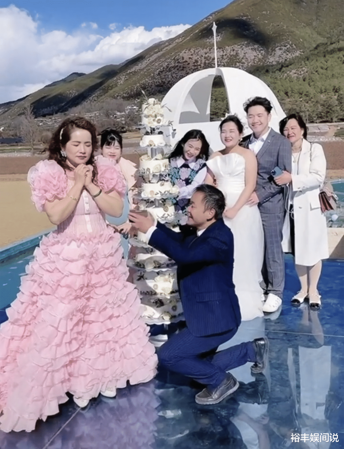 预告片|网红陈三废姐姐为婆婆庆生，办奢华派对，准备10层蛋糕999朵玫瑰