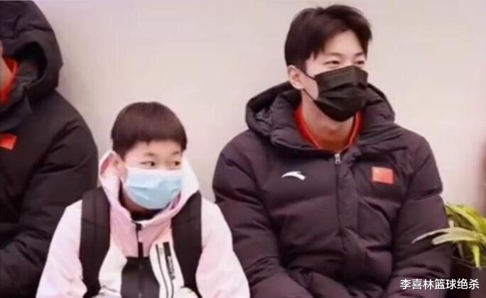 全红婵|太像了！全红婵6张图完美契合樱桃小丸子：全身裹被子发抖酷似