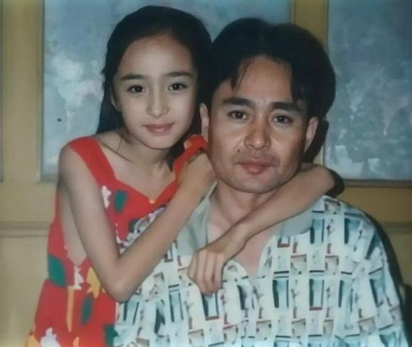 赵薇|赵薇十年前拍的拉芳广告，有谁注意到边上女配？如今已火遍全网