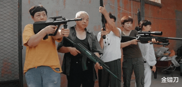 张策|用5毛特效，让1000万人上瘾！这群乡村大妈，打了流量明星的脸