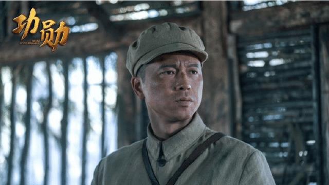 林小雪|《功勋》5个单元演技点评,雷佳音赢了2位影帝,1个星二代意外上榜