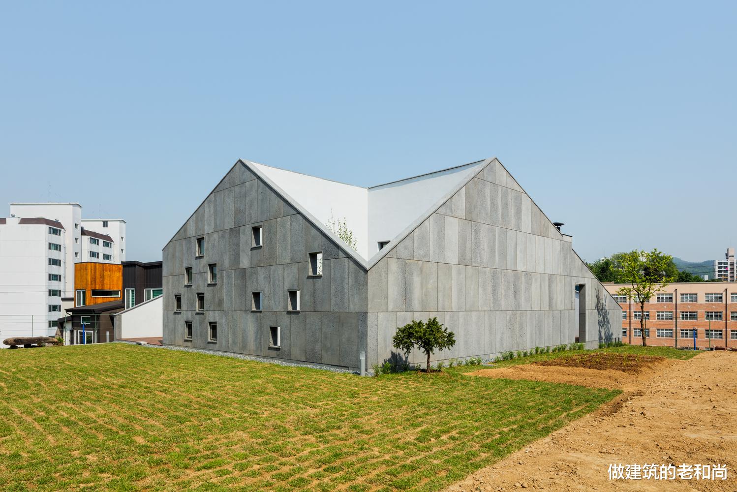 建筑师|韩国建筑师为父母设计的退休住宅：一个兼顾隐私和开放的乡村家园