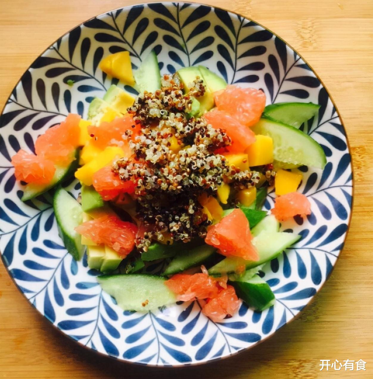 复古 牛油果怎么吃最好吃？快来试试这道高逼格沙拉，女士必备
