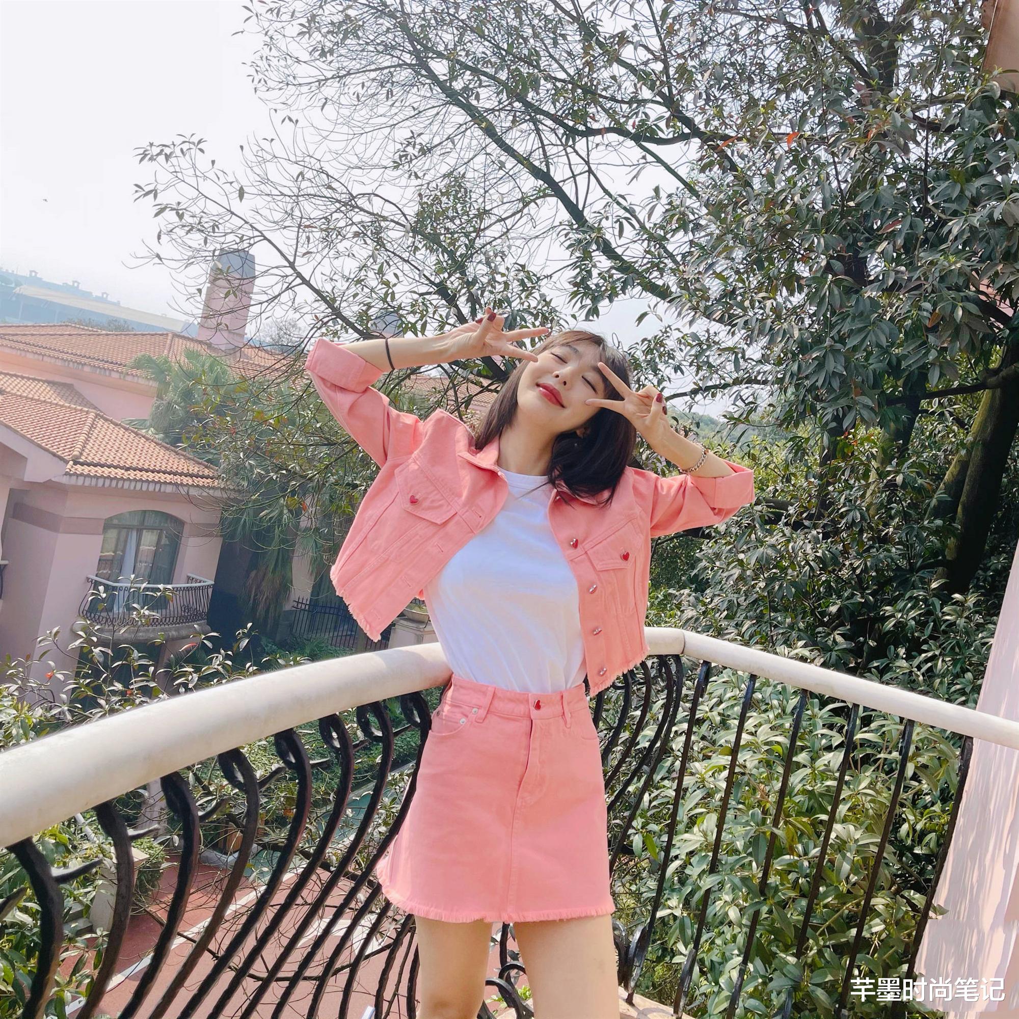 穿衣搭配|李菲儿公认的“铁刘海”,辨识非常高,袁冰妍也去模仿她的刘海?