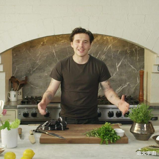 妈宝男|贝克汉姆22岁长子秀厨艺，讨未婚妻欢心不计成本，又立了新人设