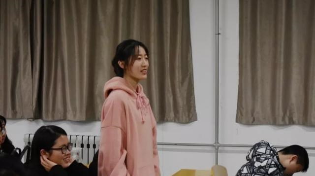 文峰 大二女生自创“减肥”方式走红，不料却遭到内涵，本人回应来了