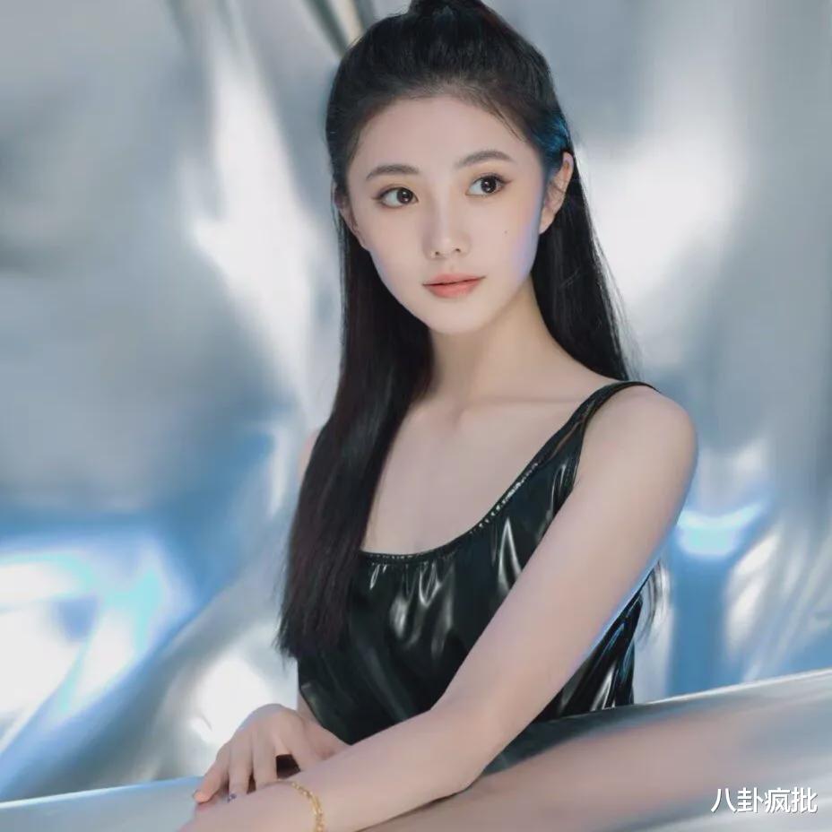 白百何|女婿叫外卖，朱一龙转移压轴风波，陈飞宇塞进组，白百何票房被删