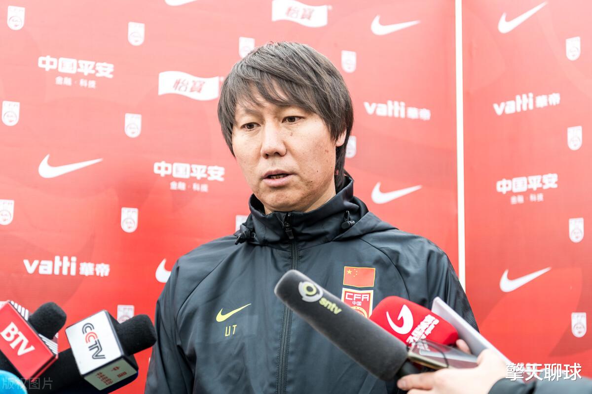 国足|官宣!费南多伤退,国足紧急征调谭龙,但谭龙的表态却引起争议