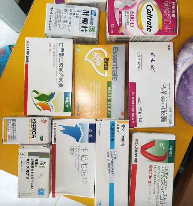 墨黑纸白 新华社评医生揭露肿瘤治疗黑幕，解决问题且不让爆料者被报复