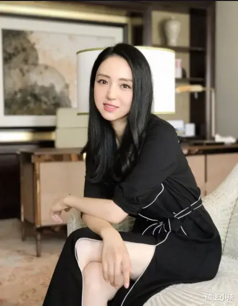 豪门明星|她从1线掉到18线，为捞金搞“微商代言”，没想到连微商都反感她