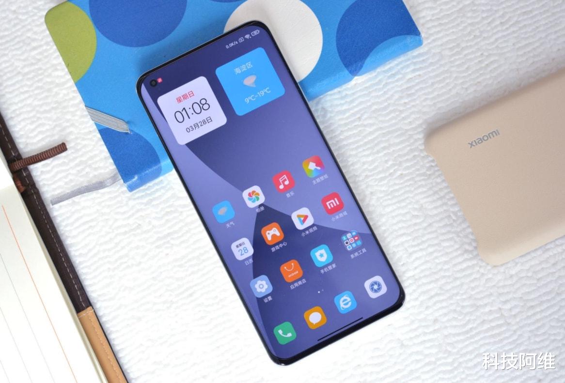 官方直降1300元,12GB+256GB+IP68防水,顶尖陶瓷旗舰加速退场
