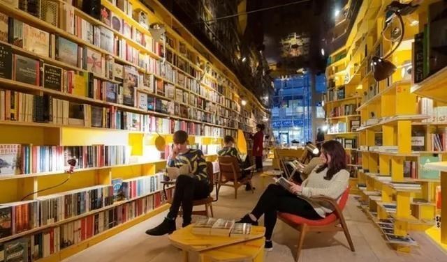 清浅微笑的我|上有政策，下有对策？培训机构为何悄然变身书店