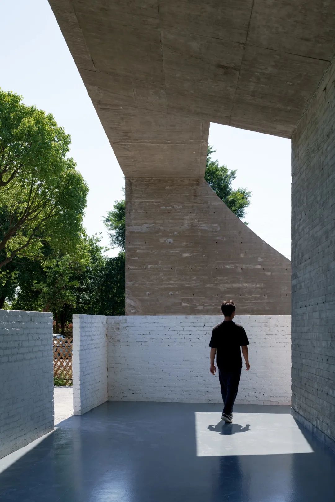 月亮|湖-廊-院-廊,石湾猪舍里展厅
