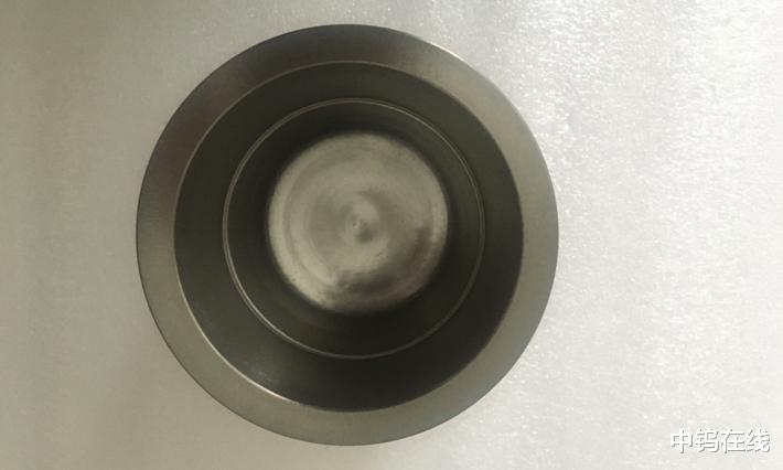 化石 所有放射性物质都需用钨合金等屏蔽材料包裹起来吗？