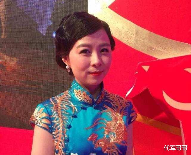 周瑾|东方卫视一姐易主？43岁周瑾被曝取代陈蓉的地位，疑似还没结婚