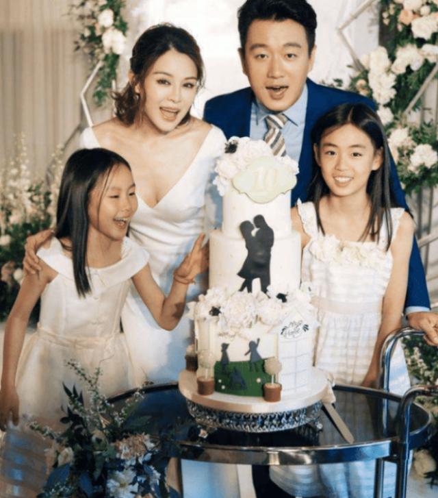 关悦|娱乐圈最强“师生恋”,让老师8年生3孩子,今41岁老师韵味满天飞